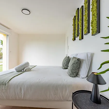 15 Personnes - Piscine - Jacuzzi - Clim - Bar - Billard - Cinéma - Vue Panoramique Esperce