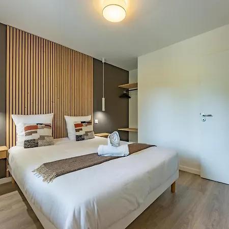 15 Personnes - Piscine - Jacuzzi - Clim - Bar - Billard - Cinema - Vue Panoramique Vila