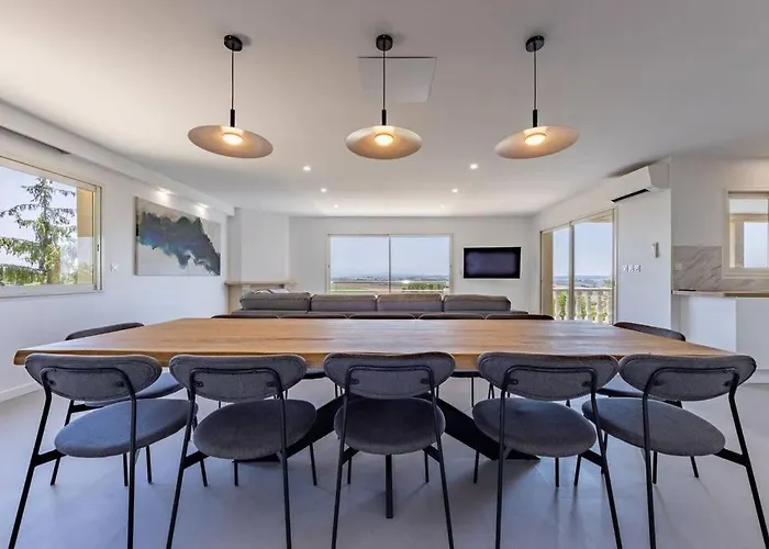 15 Personnes - Piscine - Jacuzzi - Clim - Bar - Billard - Cinéma - Vue Panoramique Villa