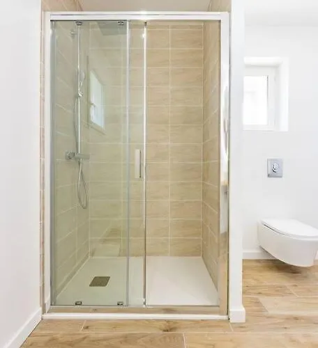 15 Personnes - Piscine - Jacuzzi - Clim - Bar - Billard - Cinema - Vue Panoramique * Esperce