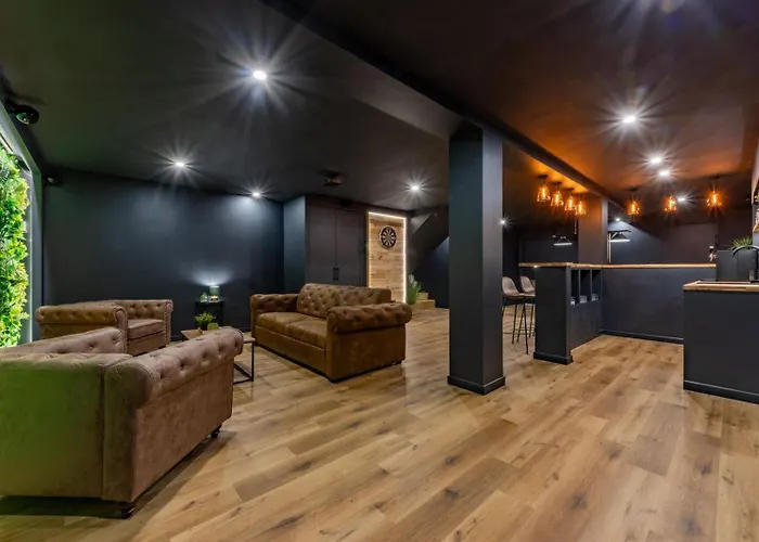 15 Personnes - Piscine - Jacuzzi - Clim - Bar - Billard - Cinema - Vue Panoramique Villa *