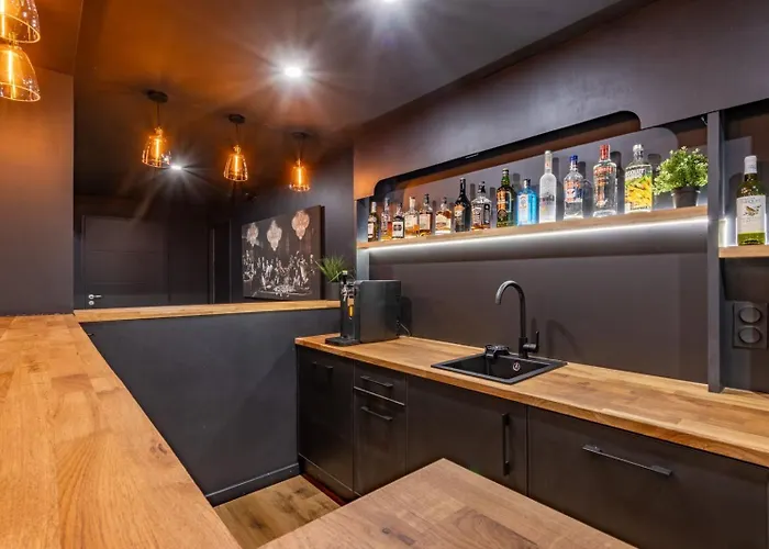 Villa 15 Personnes - Piscine - Jacuzzi - Clim - Bar - Billard - Cinema - Vue Panoramique Esperce