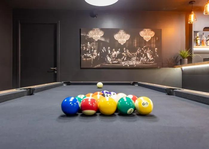 15 Personnes - Piscine - Jacuzzi - Clim - Bar - Billard - Cinema - Vue Panoramique Villa *