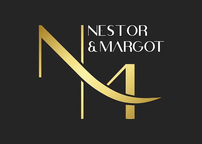 15 Personnes - Piscine - Jacuzzi - Clim - Bar - Billard - Cinéma - Vue Panoramique Villa