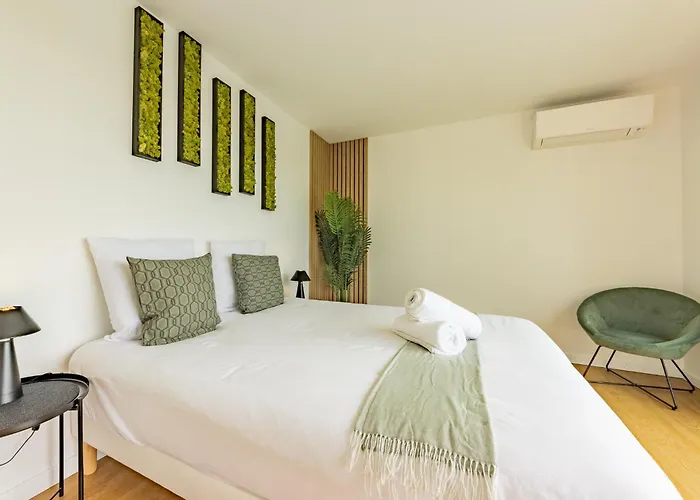 15 Personnes - Piscine - Jacuzzi - Clim - Bar - Billard - Cinema - Vue Panoramique Villa *